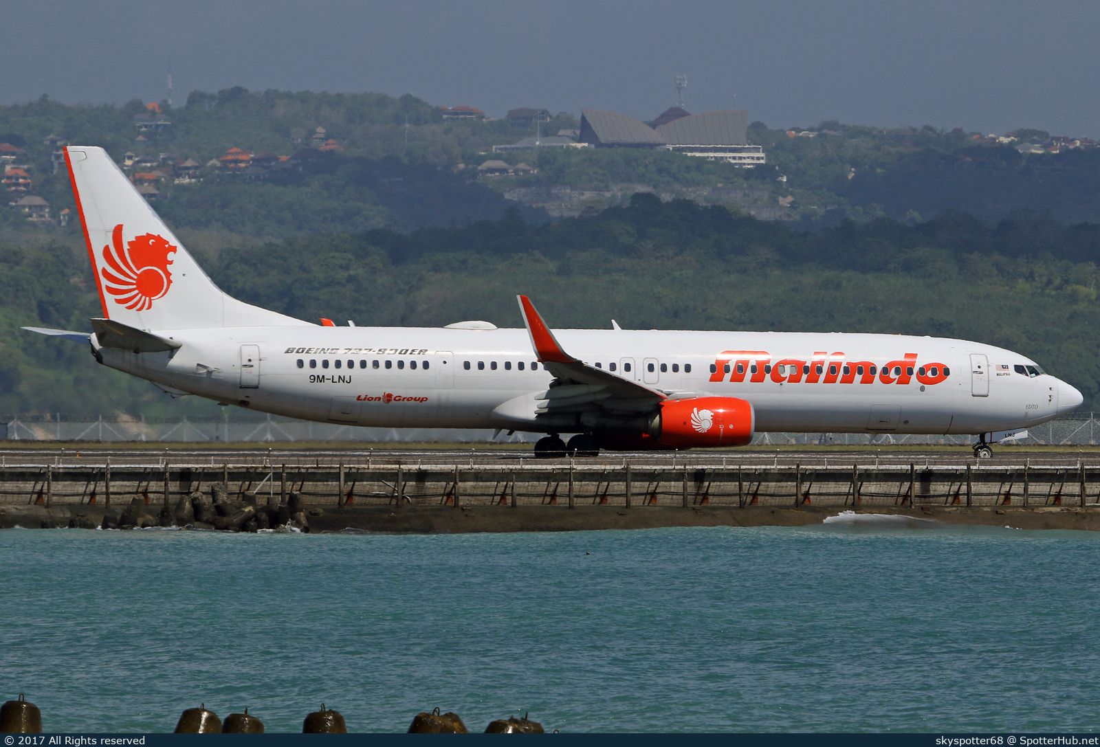 Photo of 9M-LNJ - Boeing 737-9GP(ER) operated by Malindo Air