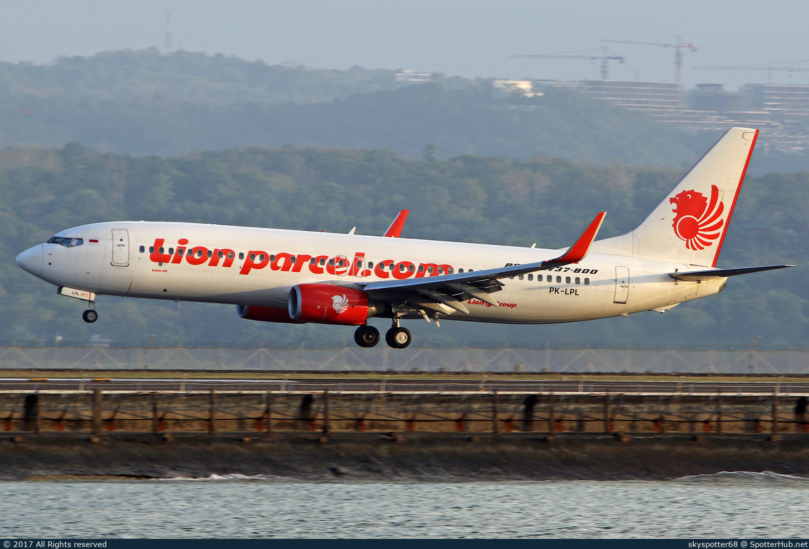 Photo of PK-LPL - Boeing 737-8GP operated by Lion Air