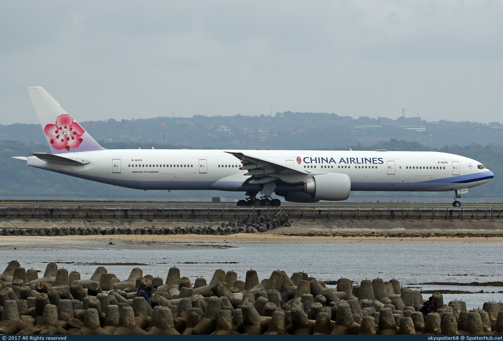 Photo of B-18005 - Boeing 777-309(ER) operated by China Airlines