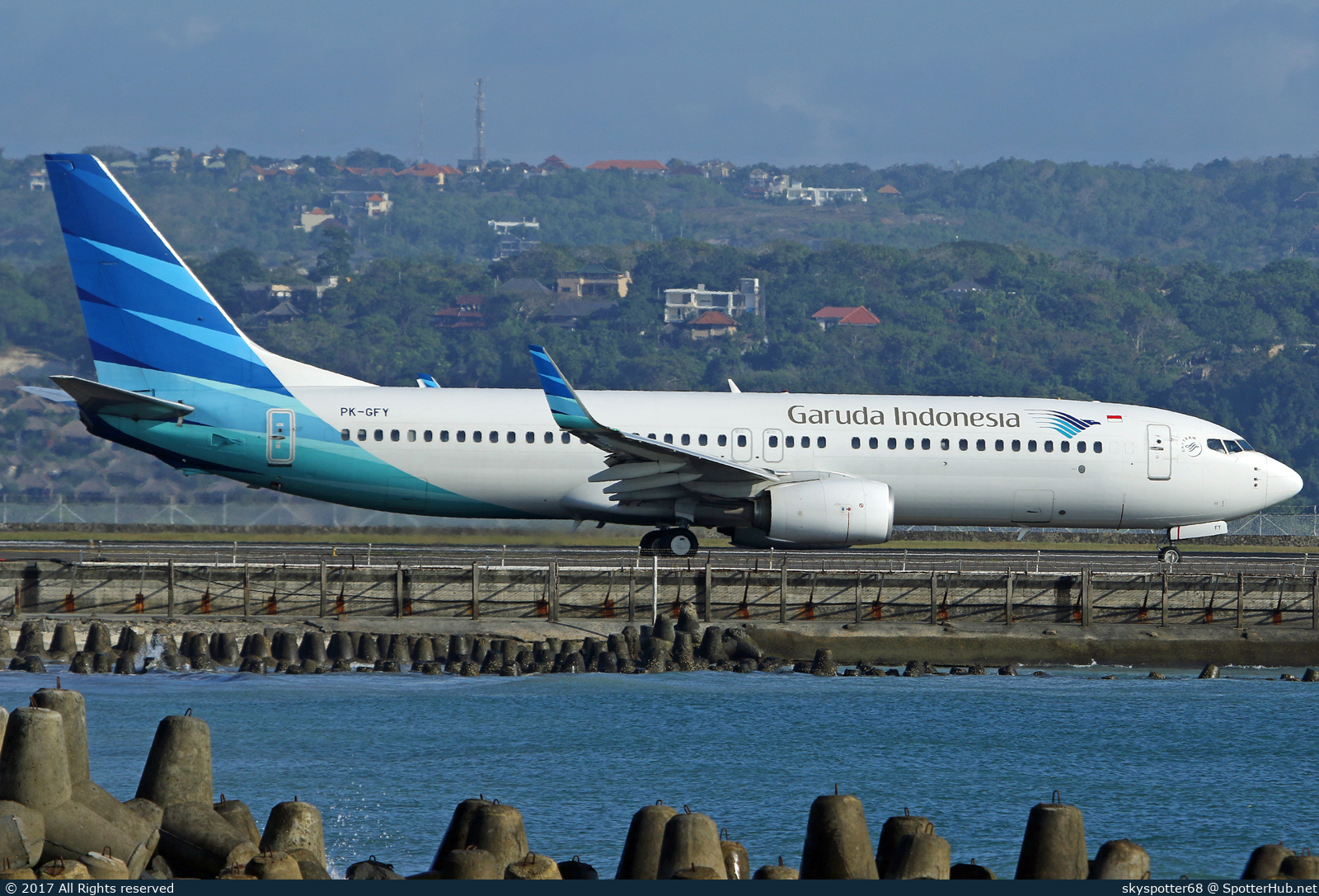 Photo of PK-GFY - Boeing 737-86N operated by Garuda Indonesia