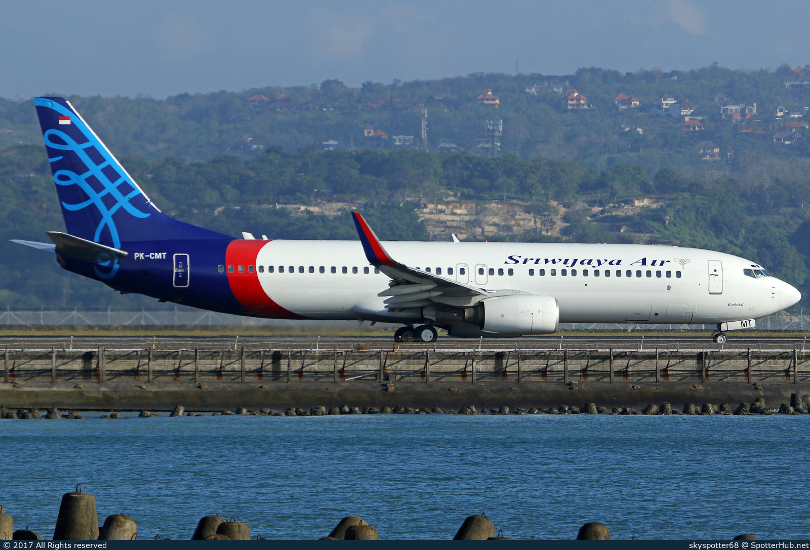 Photo of PK-CMT - Boeing 737-86N operated by Sriwijaya Air