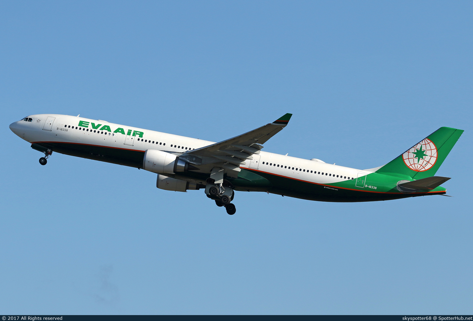 Photo of B-16338 - Airbus A330-302 operated by EVA Air