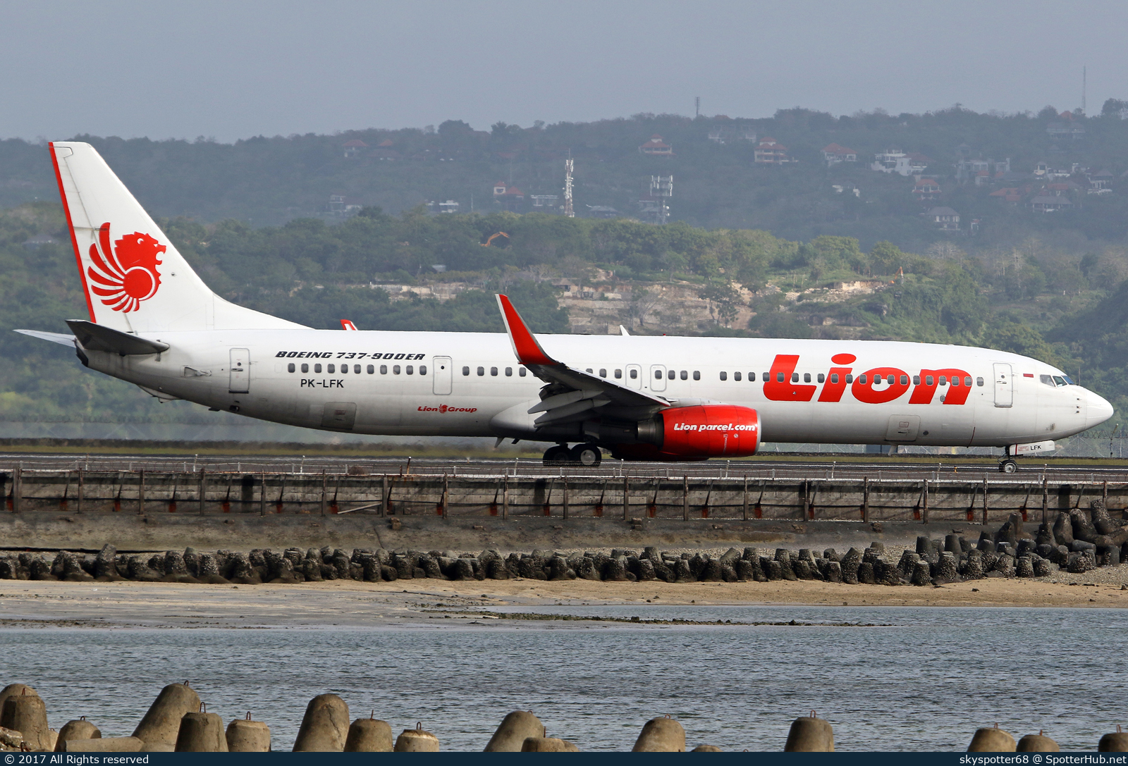 Photo of PK-LFK - Boeing 737-9GP(ER) operated by Lion Air