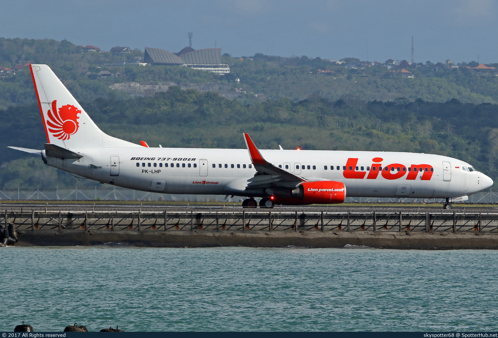 Photo of PK-LHP - Boeing 737-9GP(ER) operated by Lion Air