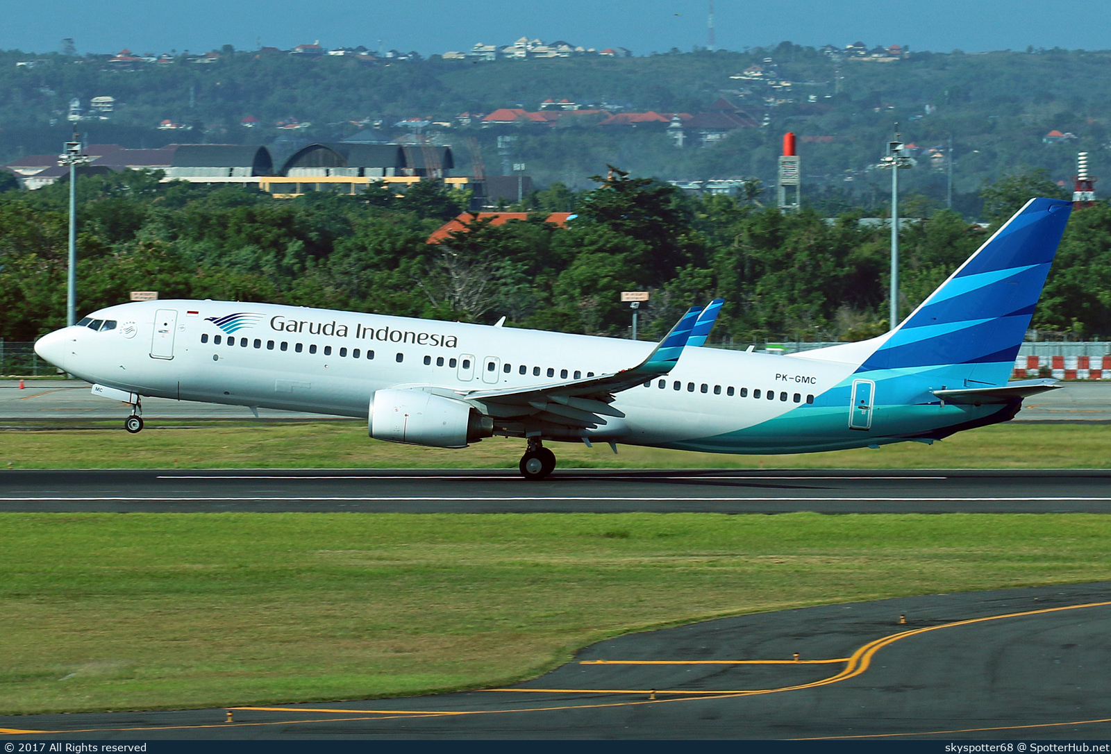Photo of PK-GMC - Boeing 737-8U3 operated by Garuda Indonesia
