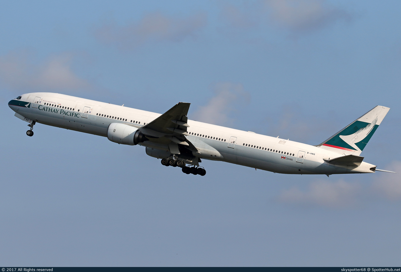 Photo of B-HNG - Boeing 777-367 operated by Cathay Pacific Airways