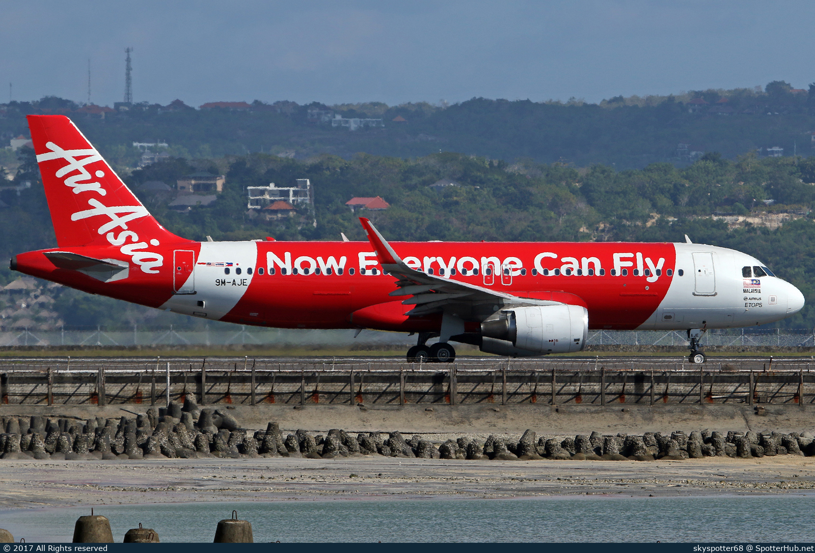 Photo of 9M-AJE - Airbus A320-216 operated by AirAsia