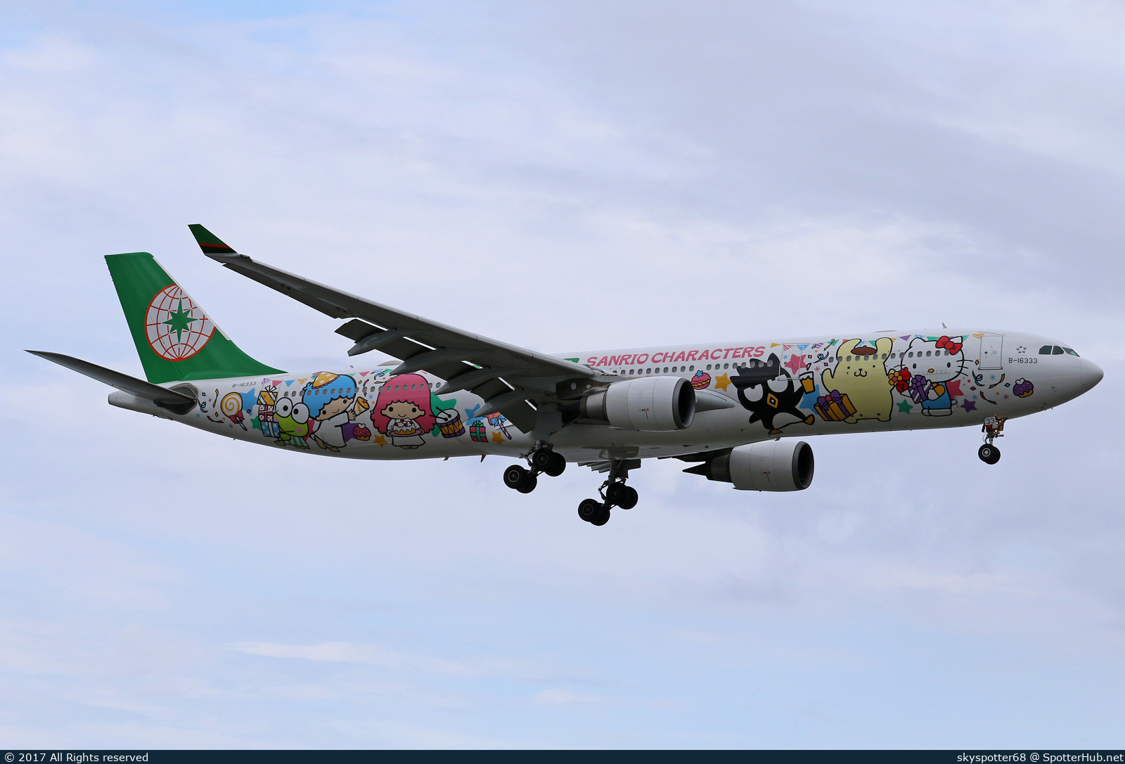 Photo of B-16333 - Airbus A330-302 operated by EVA Air
