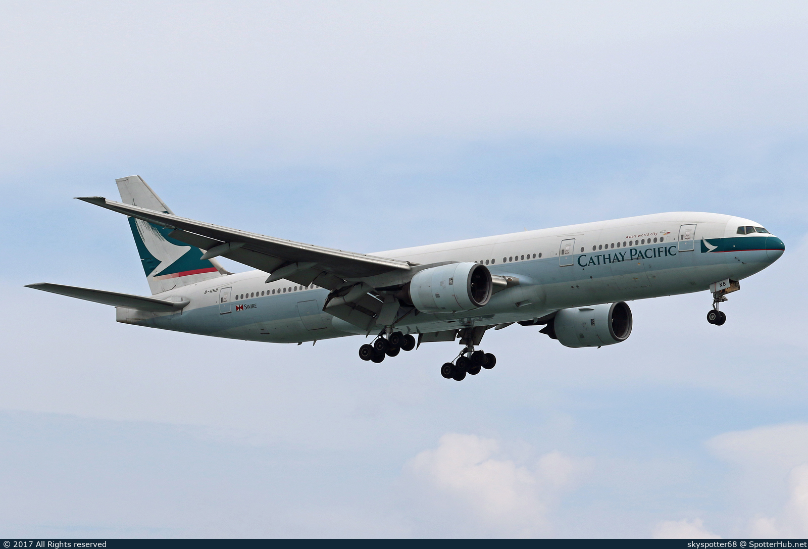 Photo of B-HNB - Boeing 777-267 operated by Cathay Pacific Airways