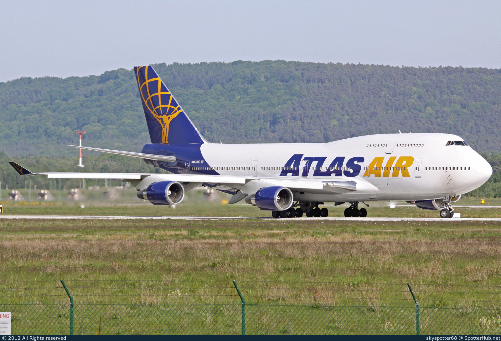 Photo of N464MC - Boeing 747-446 operated by Atlas Air