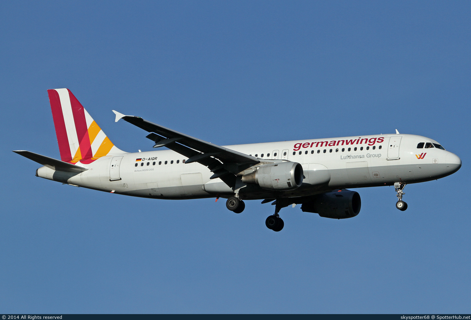 Photo of D-AIQR - Airbus A320-211 operated by Germanwings