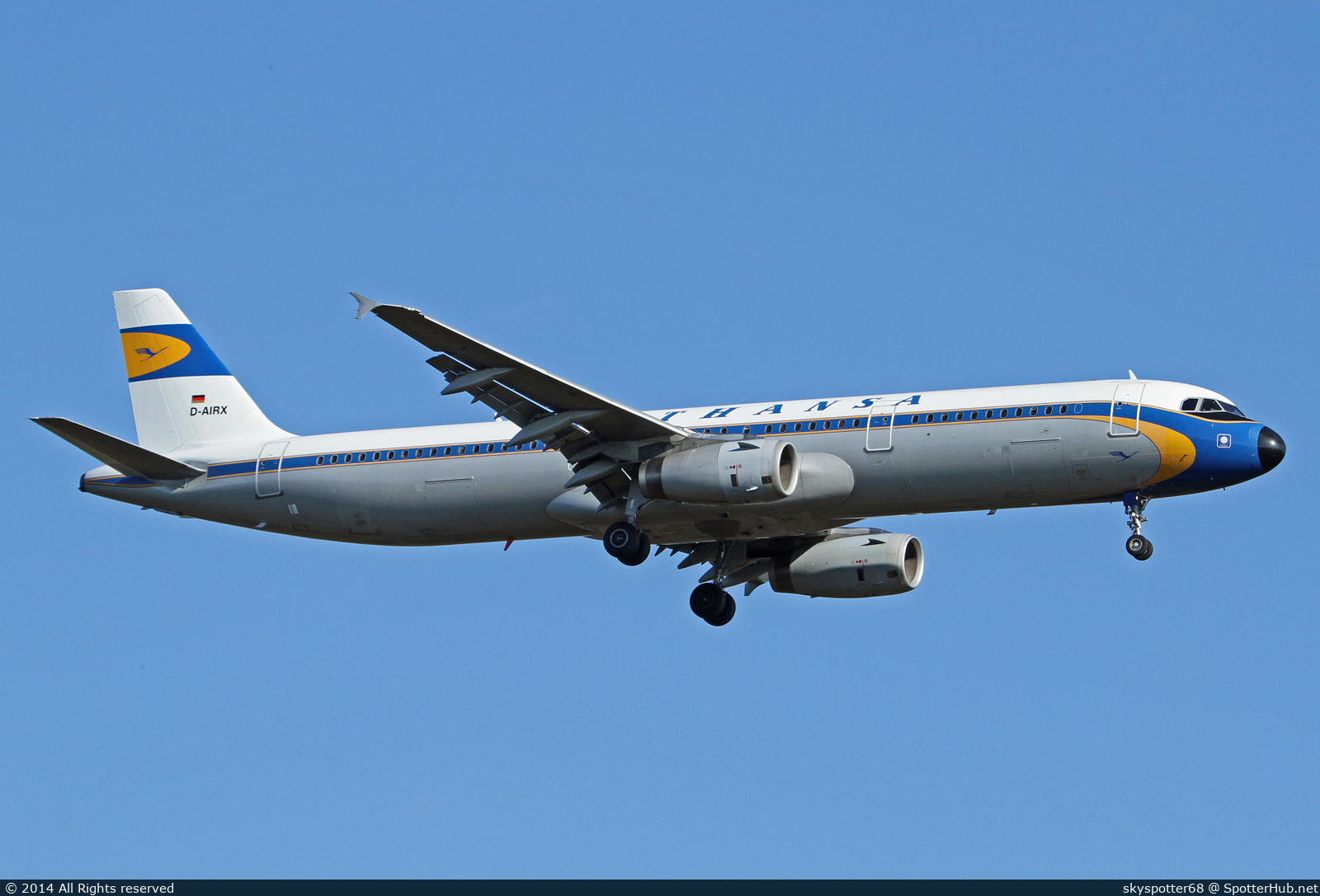 Photo of D-AIRX - Airbus A321-131 operated by Lufthansa