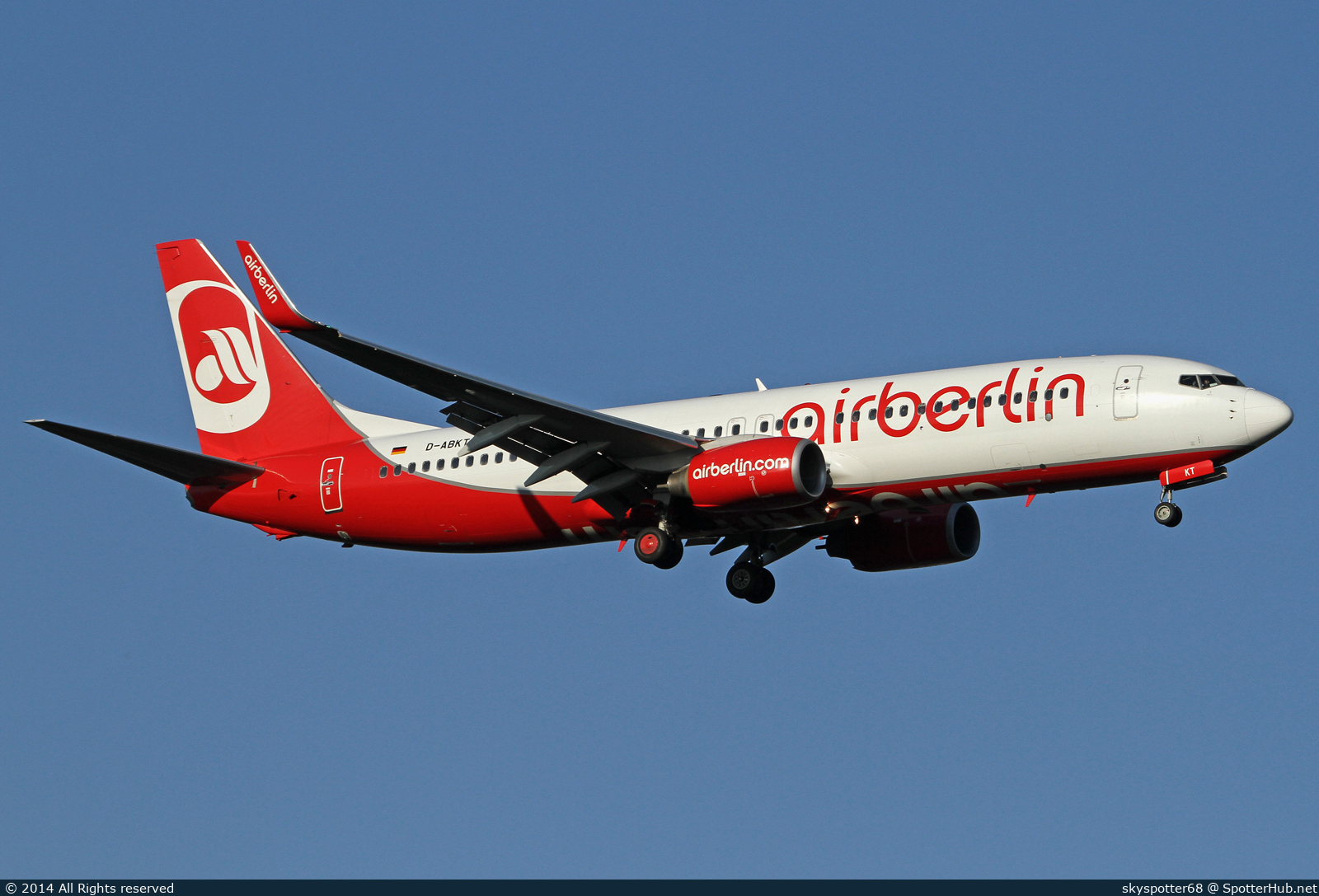 Photo of D-ABKT - Boeing 737-86J operated by Air Berlin