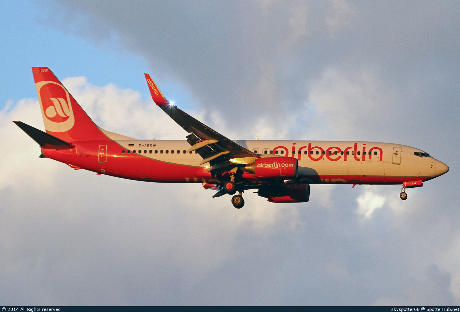 Photo of D-ABKW - Boeing 737-86J operated by Air Berlin