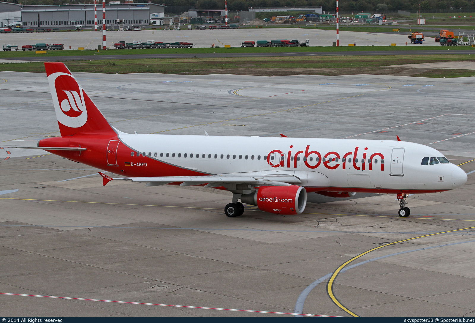 Photo of D-ABFO - Airbus A320-214 operated by Air Berlin
