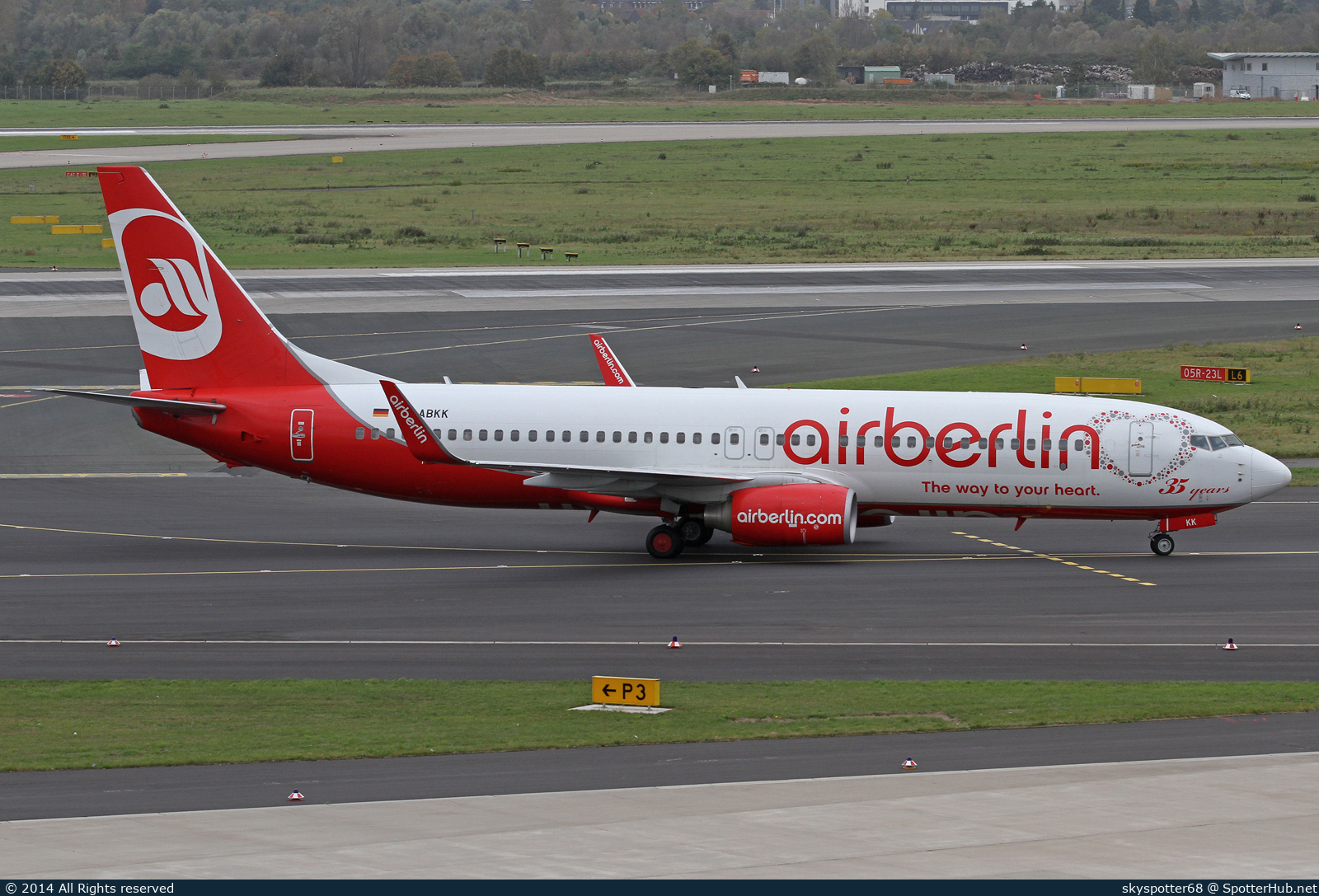 Photo of D-ABKK - Boeing 737-86J operated by Air Berlin