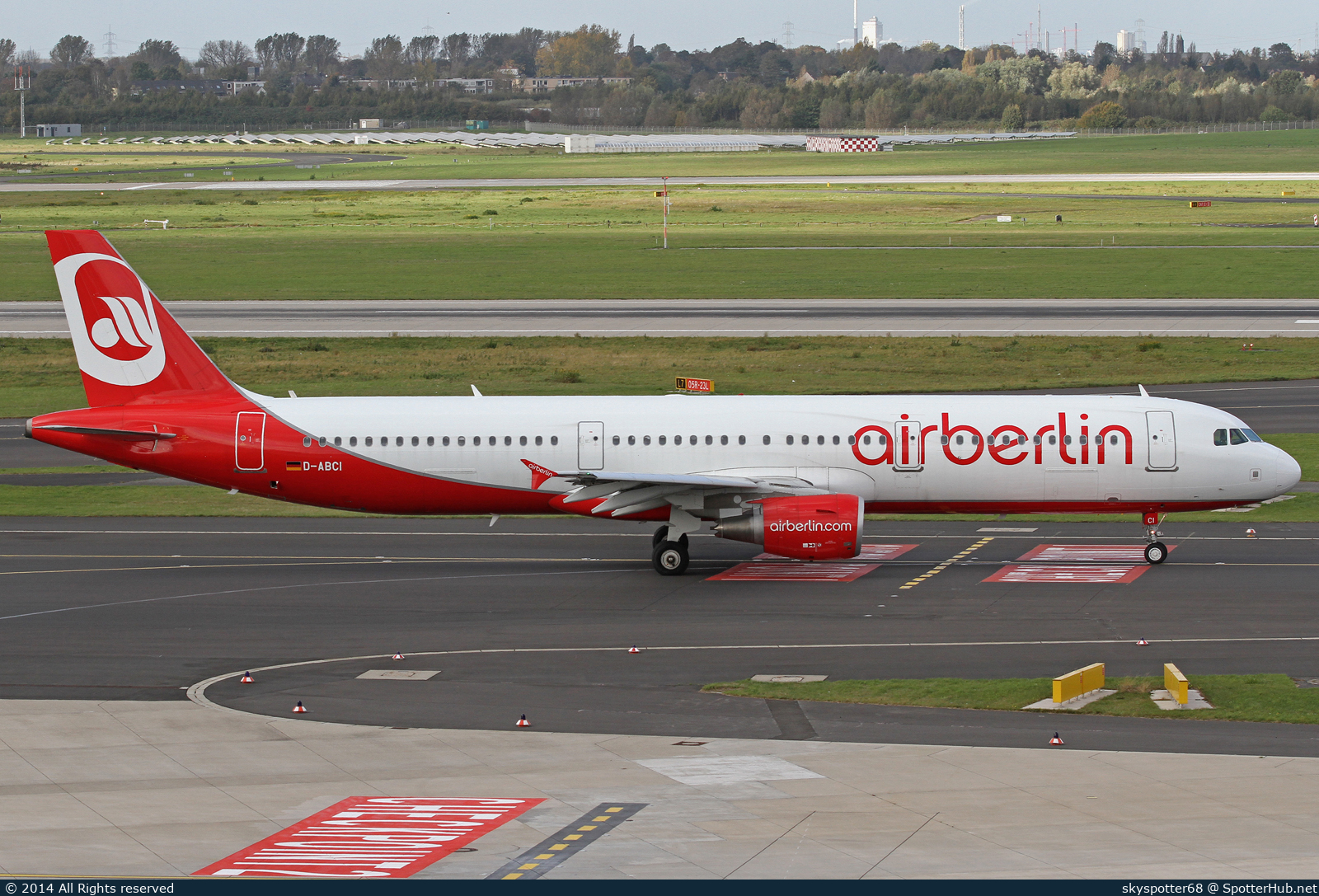 Photo of D-ABCI - Airbus A321-211 operated by Air Berlin