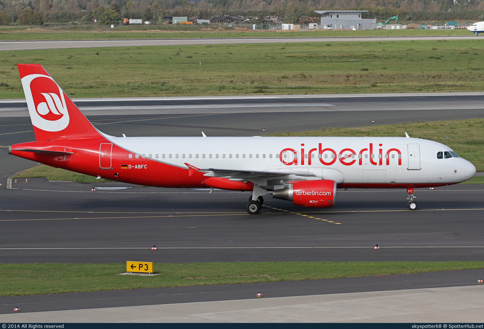 Photo of D-ABFC - Airbus A320-214 operated by Air Berlin