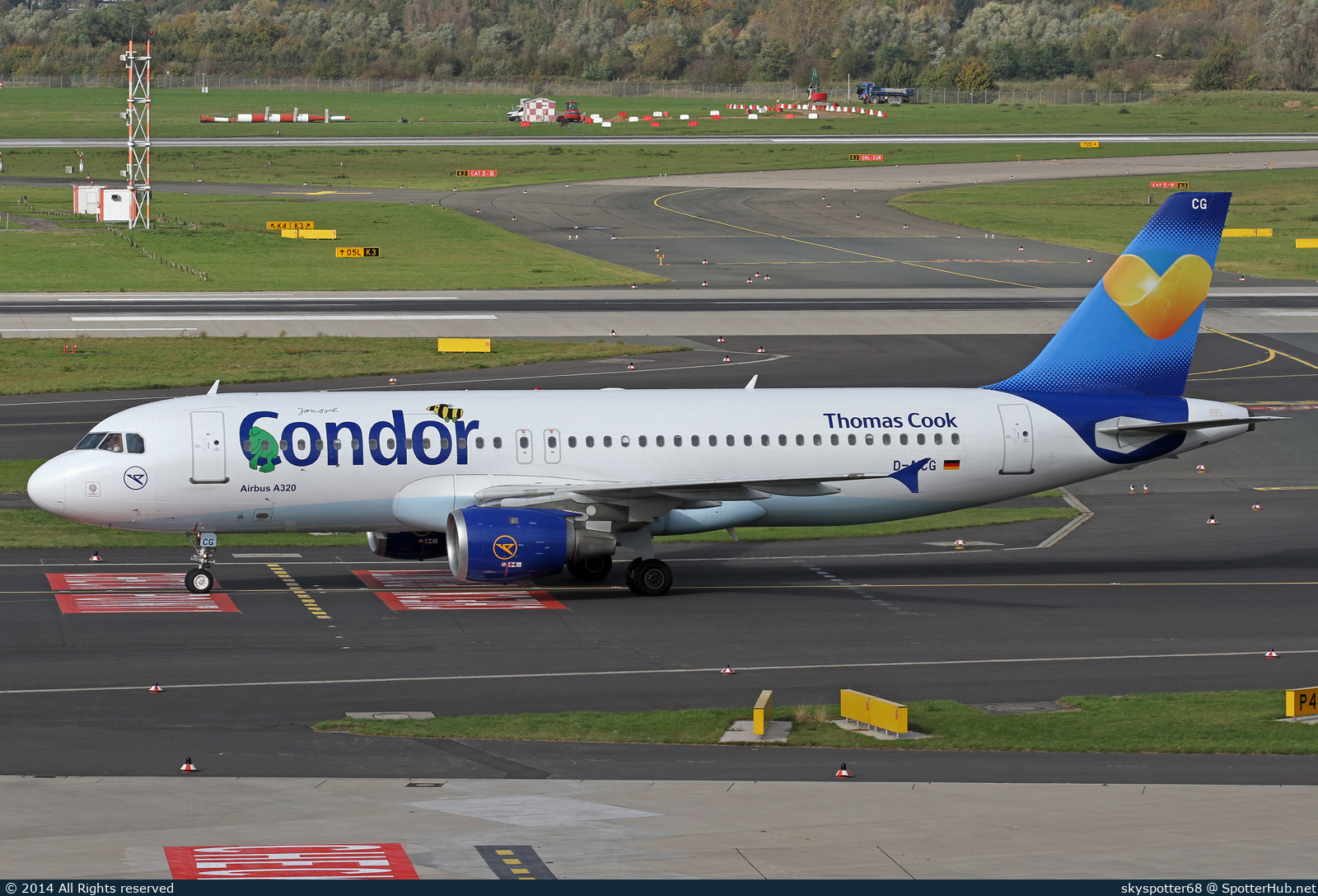Photo of D-AICG - Airbus A320-212 operated by Condor