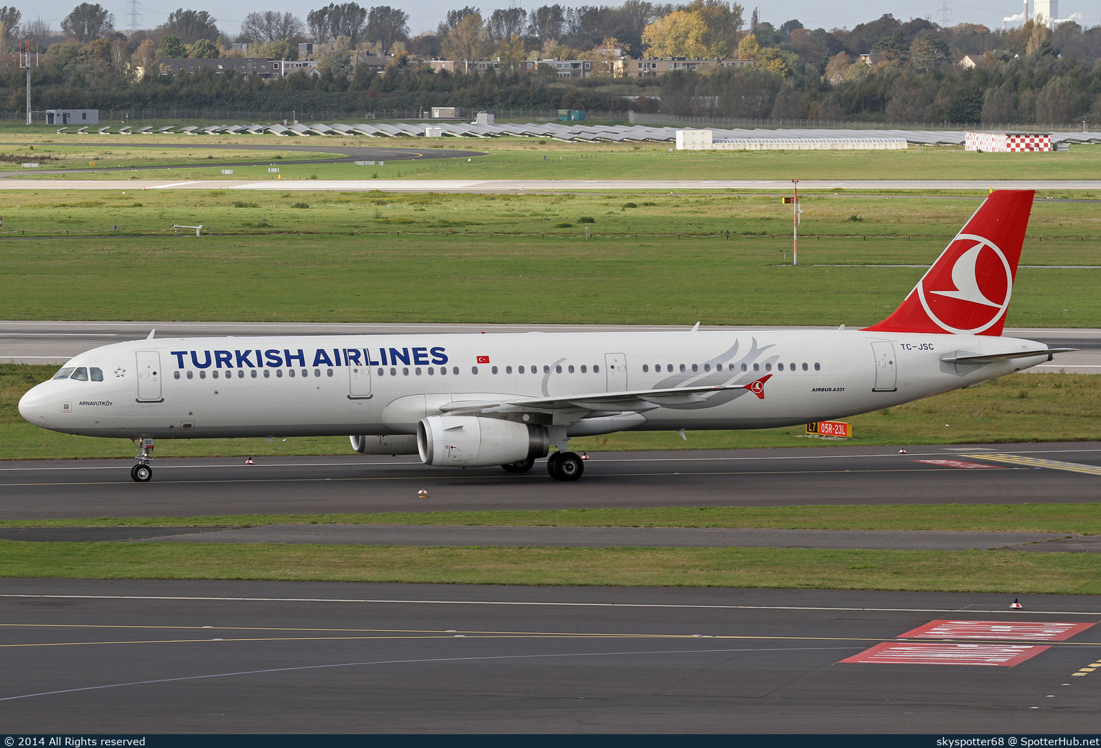 Photo of TC-JSC - Airbus A321-231 operated by Turkish Airlines
