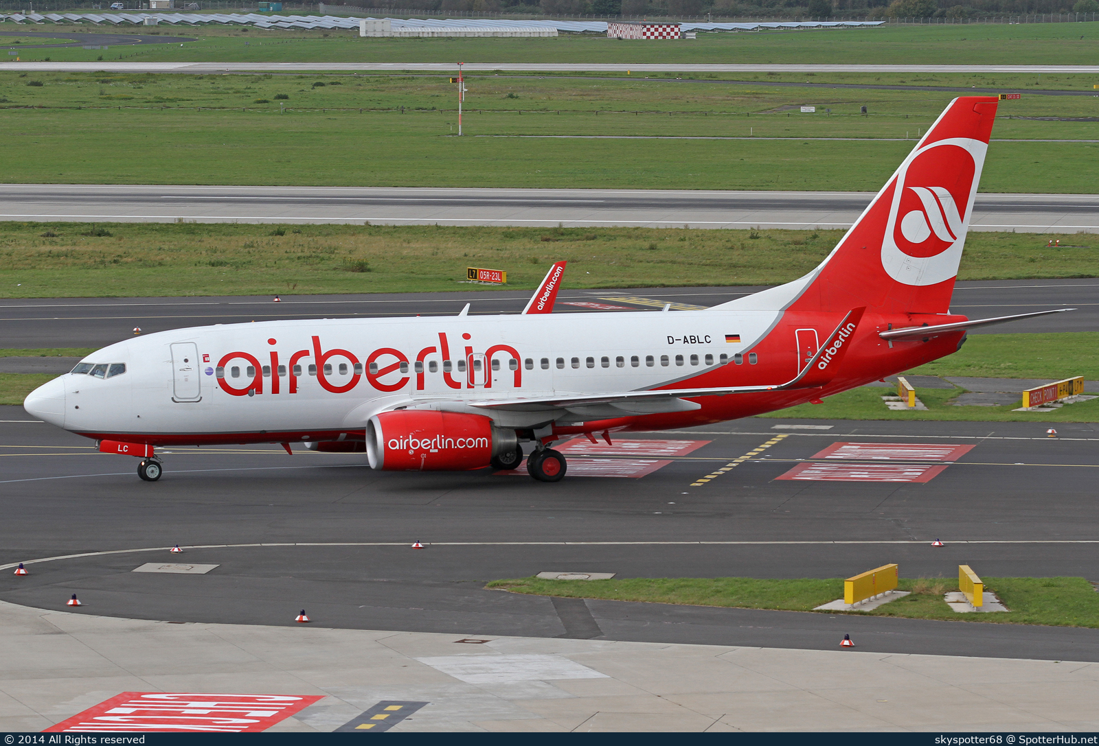 Photo of D-ABLC - Boeing 737-76J operated by Air Berlin