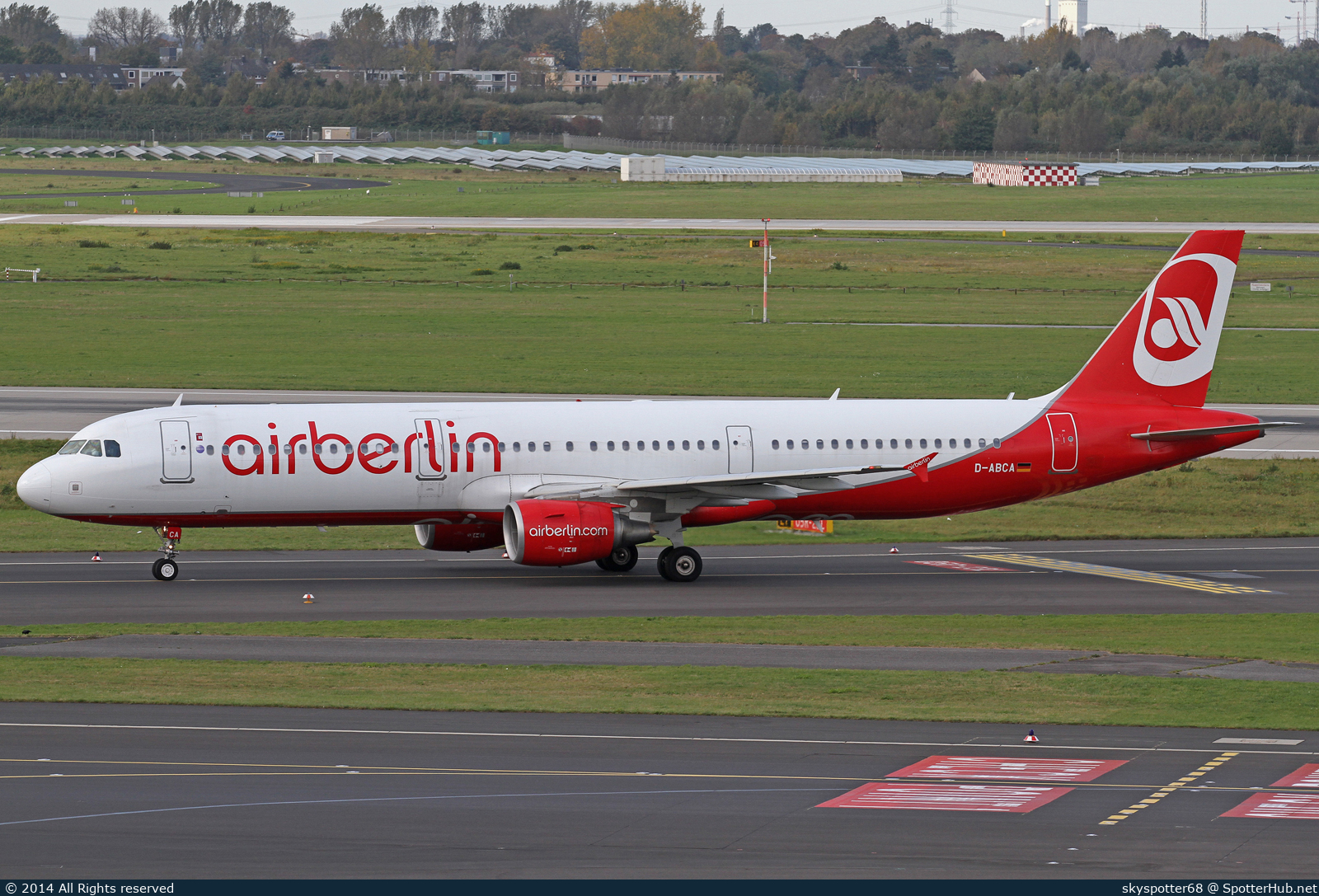 Photo of D-ABCA - Airbus A321-211 operated by Air Berlin