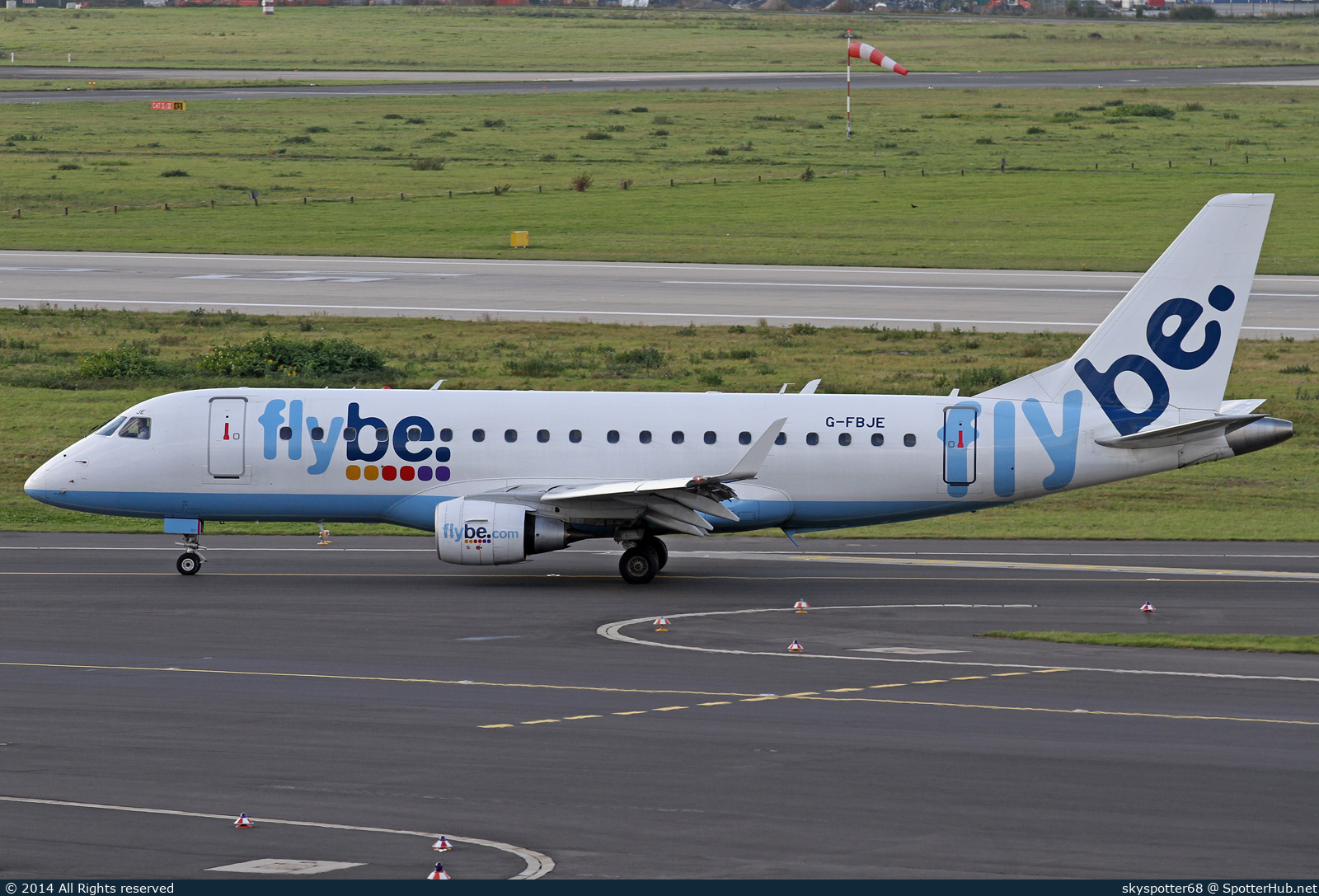 Photo of G-FBJE - Embraer ERJ-175STD operated by flybe