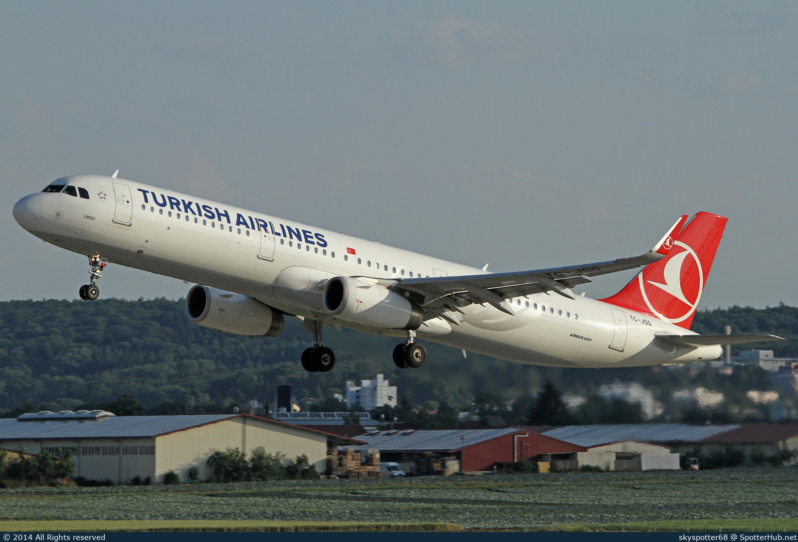 Photo of TC-JSG - Airbus A321-231 operated by Turkish Airlines