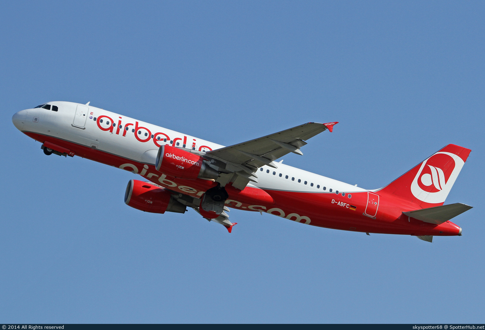 Photo of D-ABFC - Airbus A320-214 operated by Air Berlin