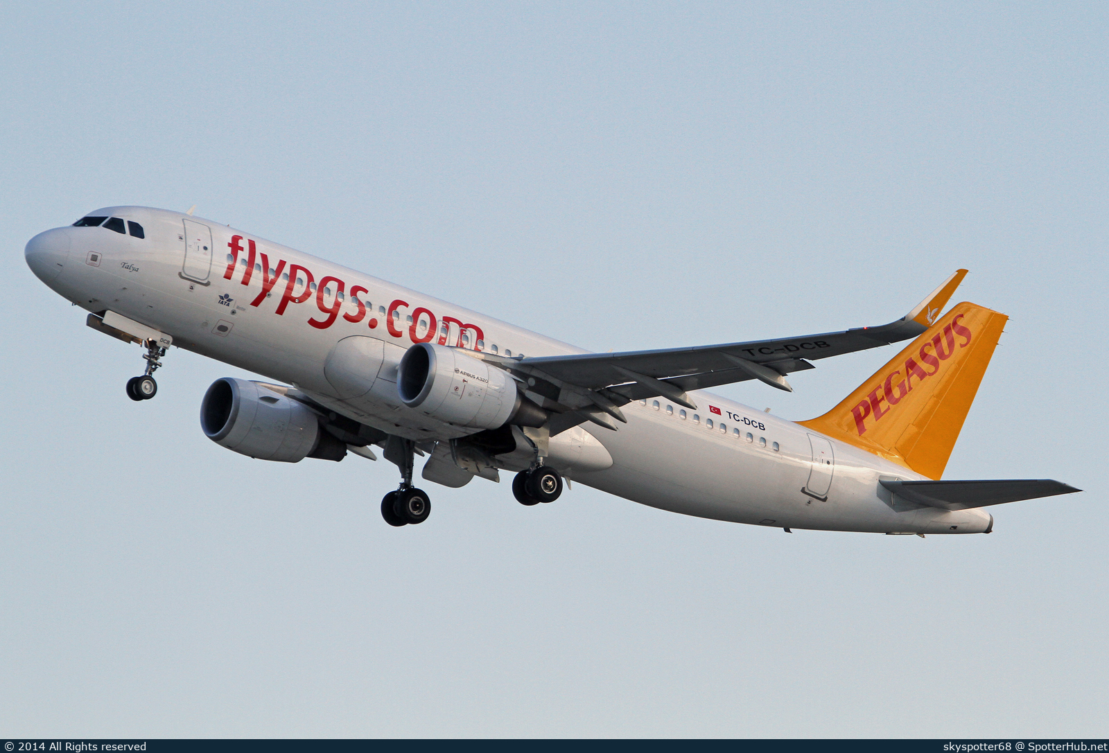 Photo of TC-DCB - Airbus A320-214 operated by Pegasus Airlines