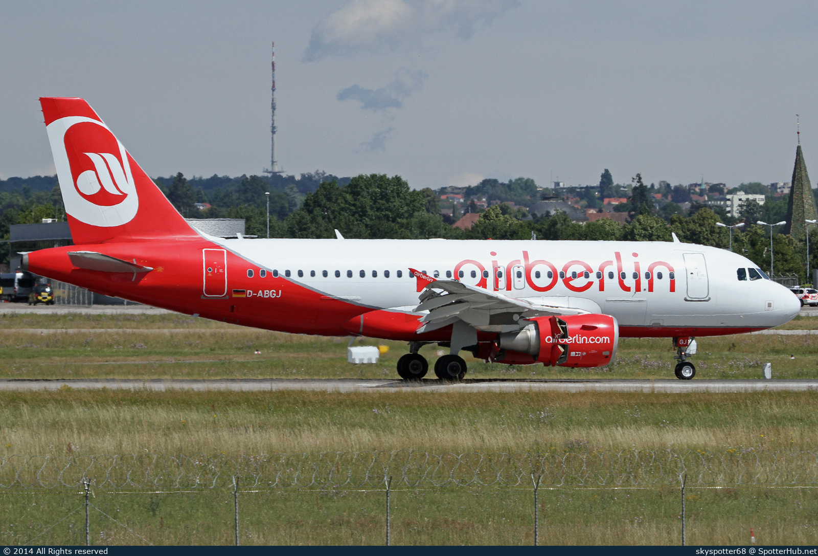 Photo of D-ABGJ - Airbus A319-112 operated by Air Berlin