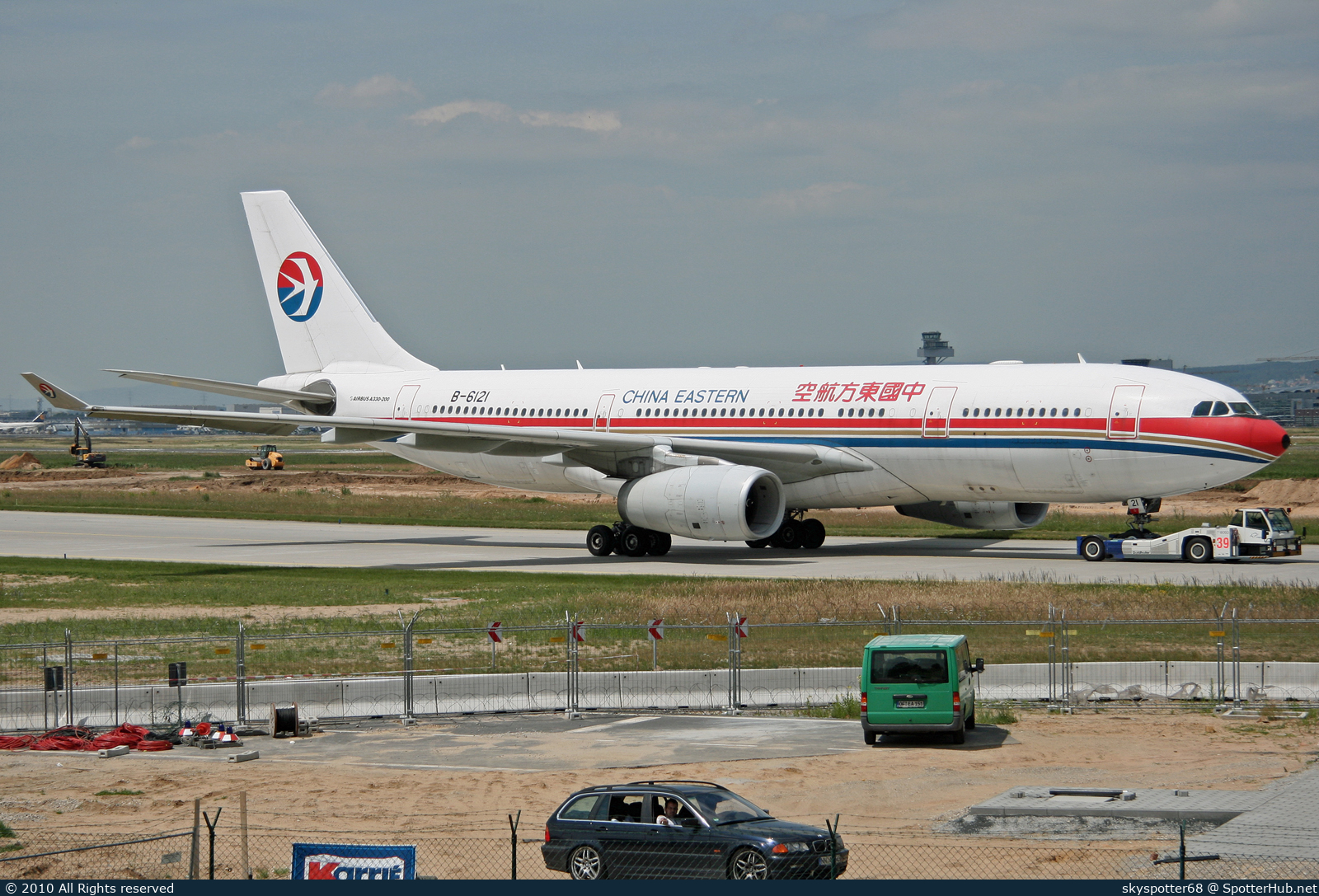 Photo of B-6121 - Airbus A330-243 operated by China Eastern Airlines