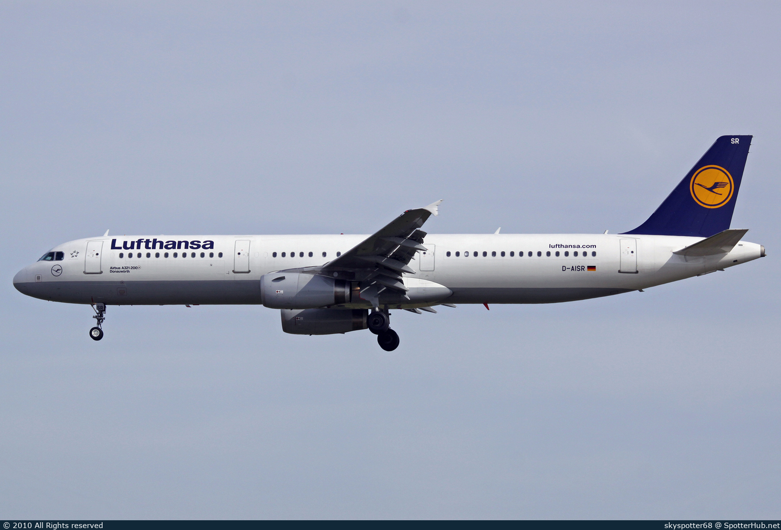 Photo of D-AISR - Airbus A321-231 operated by Lufthansa