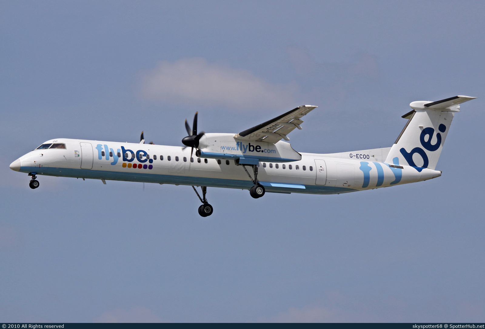 Photo of G-ECOO - Bombardier DHC-8-402 Dash 8 Q400 operated by flybe