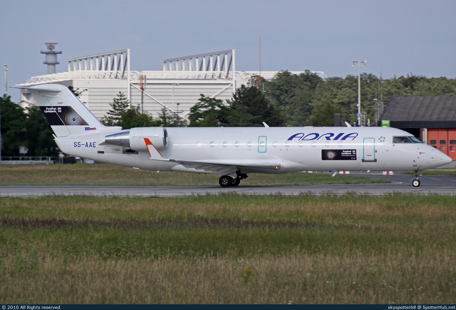 Photo of S5-AAE - Bombardier CRJ-200LR operated by Adria Airways