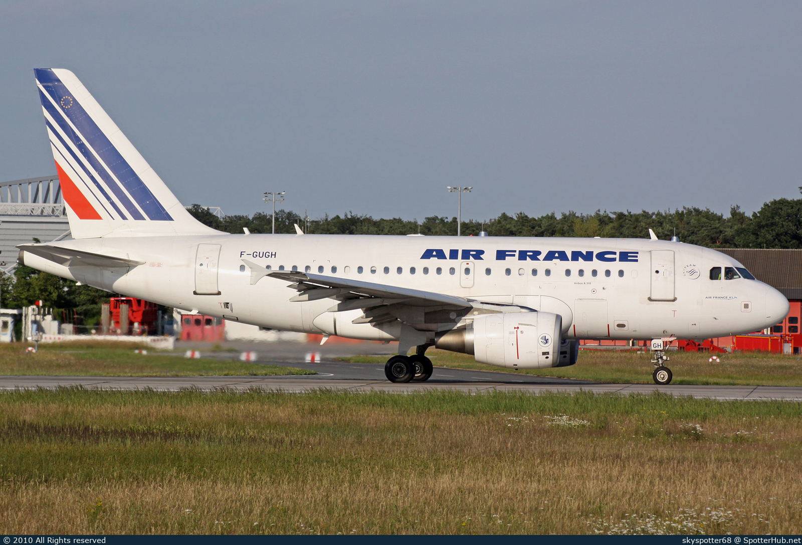 Photo of F-GUGH - Airbus A318-111 operated by Air France