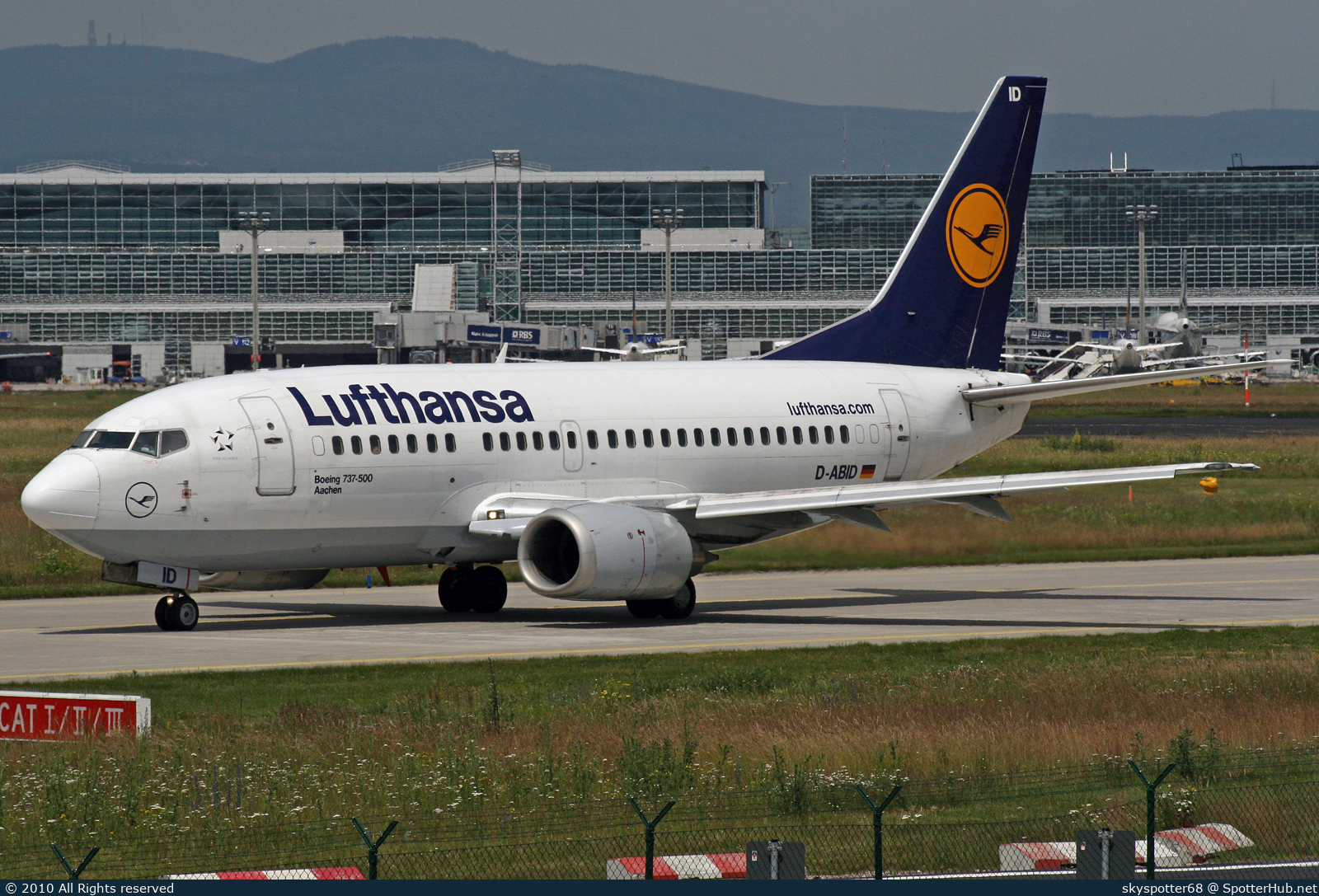 Photo of D-ABID - Boeing 737-530 operated by Lufthansa
