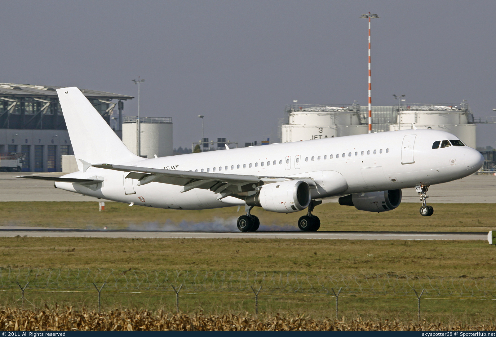 Photo of TS-INF - Airbus A320-212 operated by Nouvelair