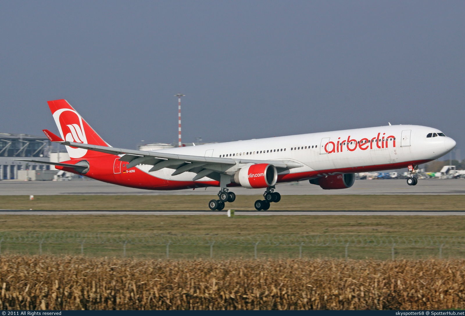 Photo of D-AERQ - Airbus A330-322 operated by Air Berlin
