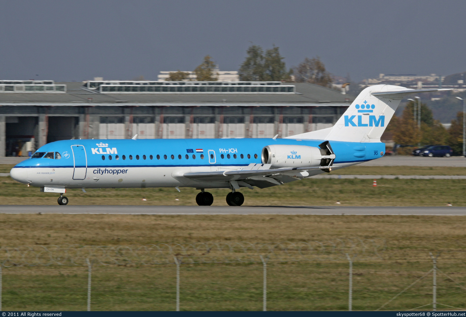 Photo of PH-JCH - Fokker 70 operated by KLM Cityhopper