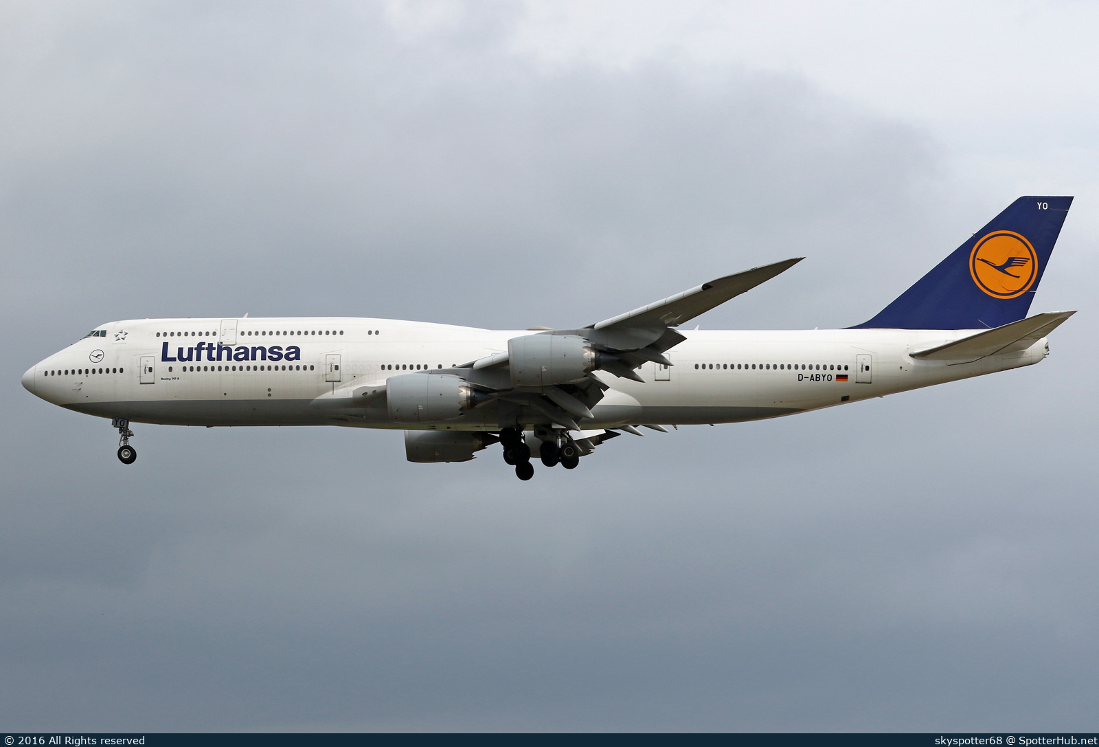 Photo of D-ABYO - Boeing 747-830 operated by Lufthansa