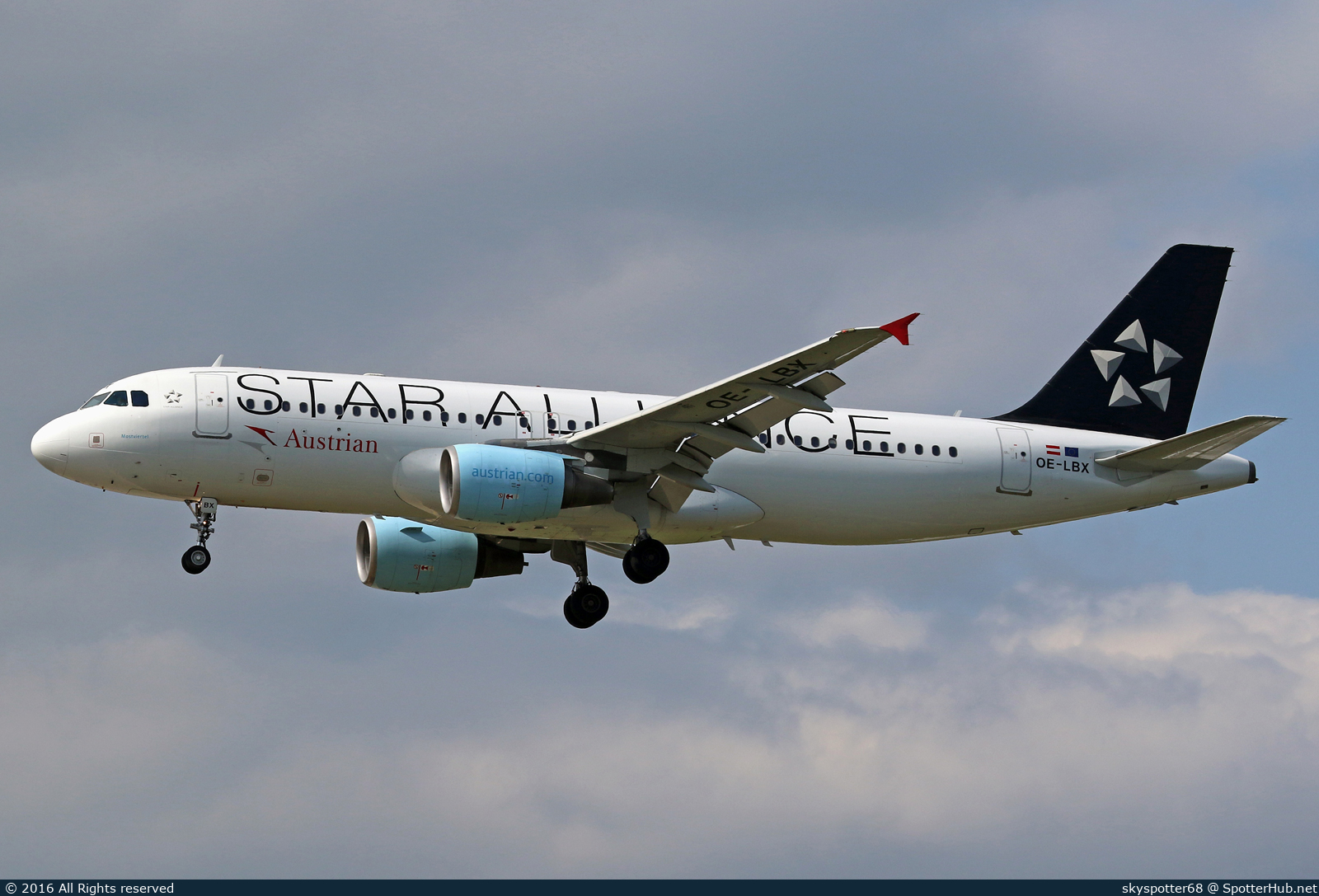 Photo of OE-LBX - Airbus A320-214 operated by Austrian Airlines
