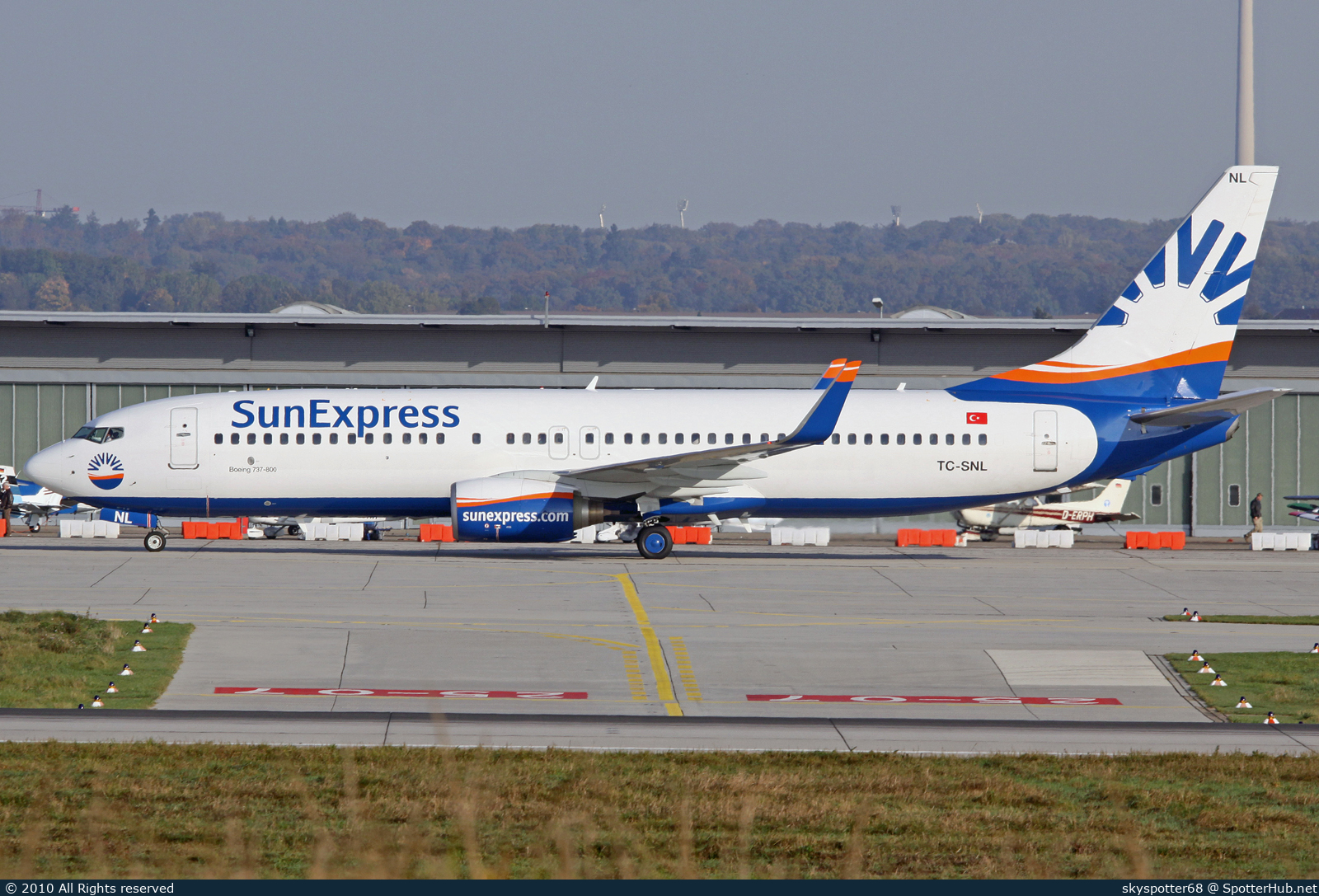 Photo of TC-SNL - Boeing 737-86N operated by SunExpress