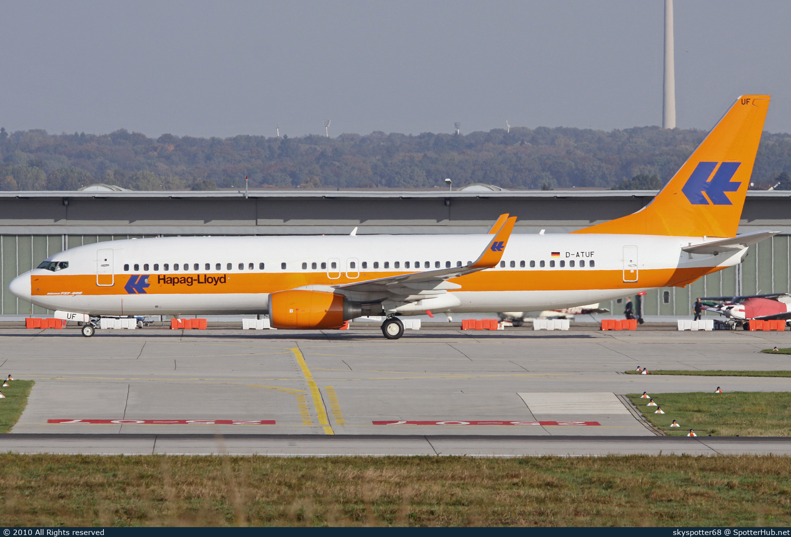 Photo of D-ATUF - Boeing 737-8K5 operated by TUIfly