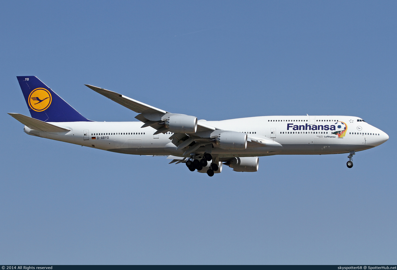 Photo of D-ABYO - Boeing 747-830 operated by Lufthansa