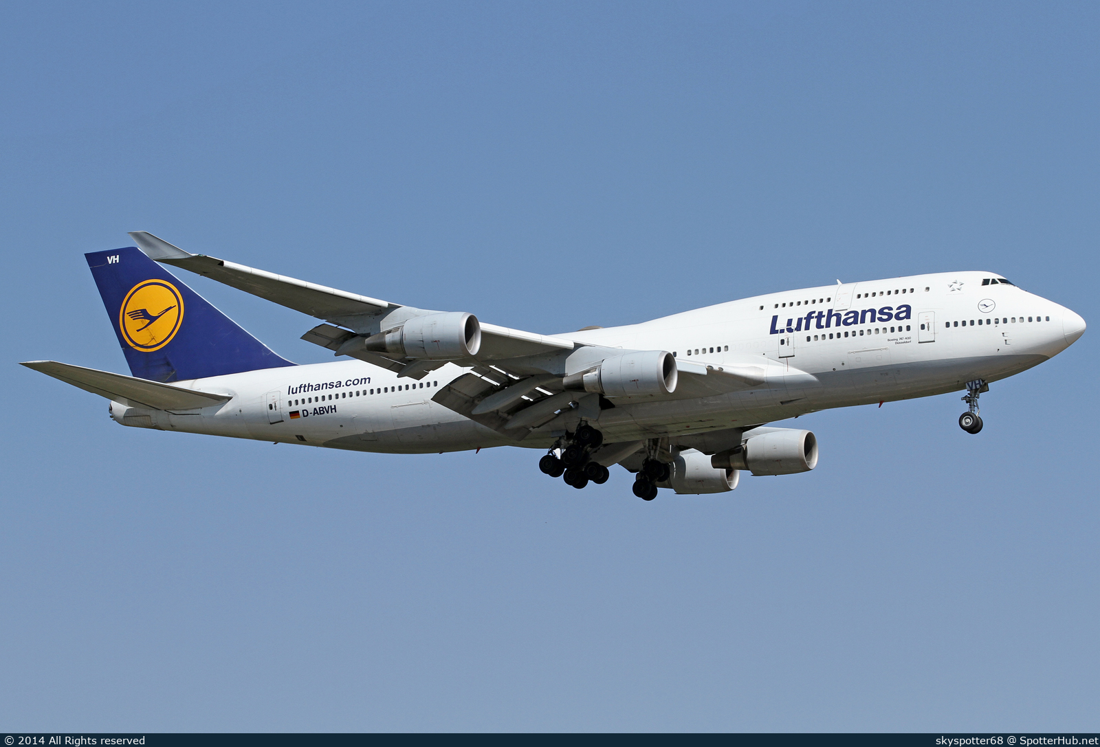 Photo of D-ABVH - Boeing 747-430 operated by Lufthansa