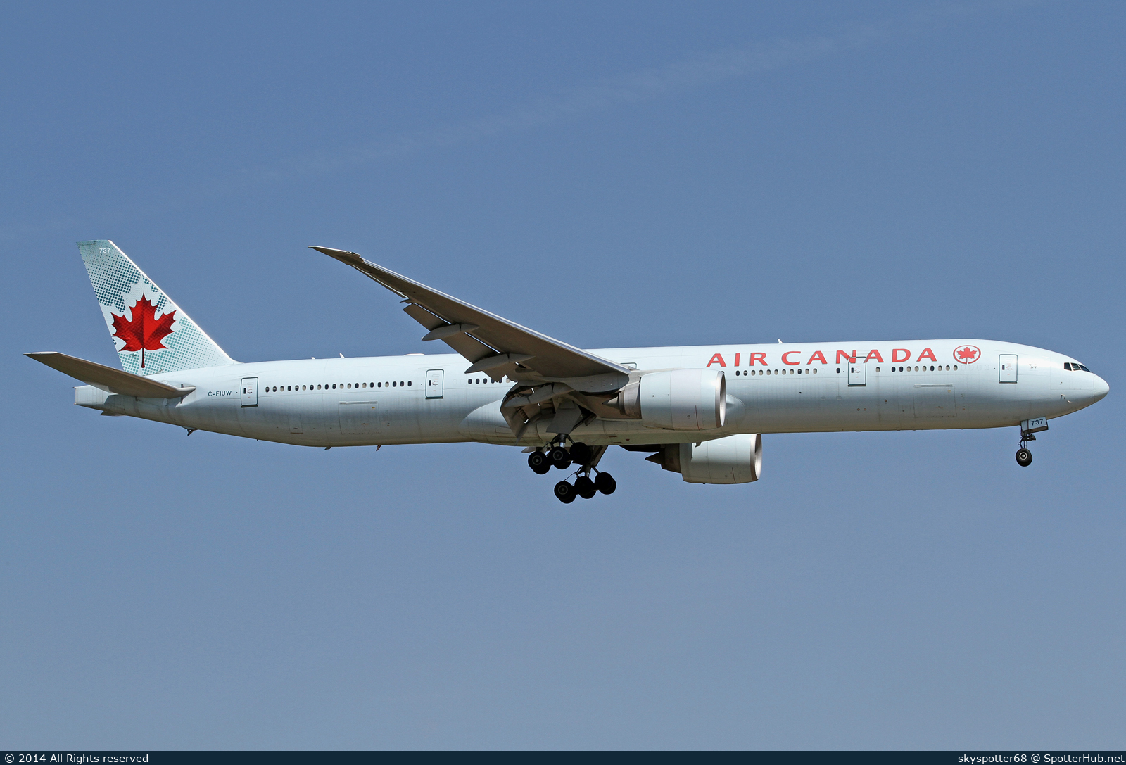 Photo of C-FIUW - Boeing 777-333(ER) operated by Air Canada