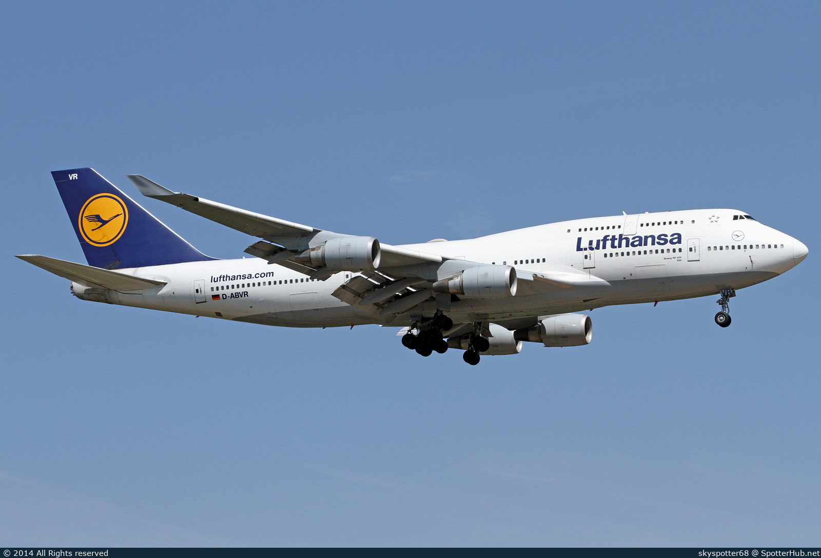 Photo of D-ABVR - Boeing 747-430 operated by Lufthansa