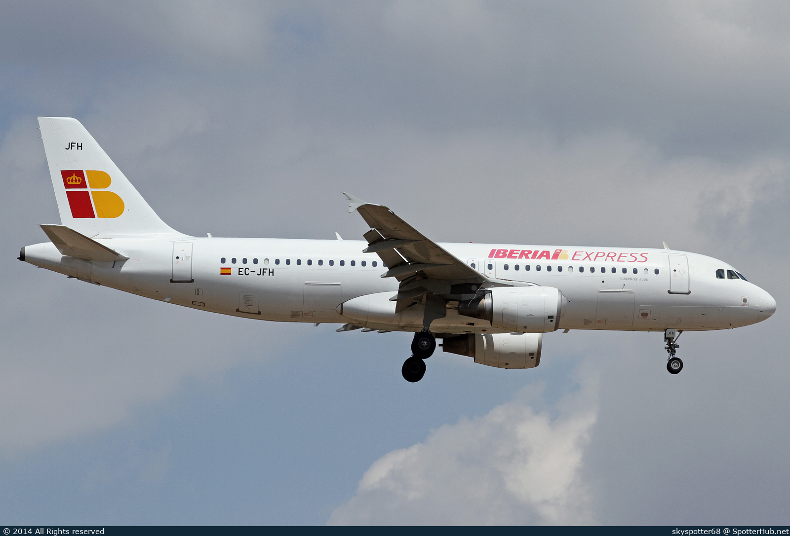 Photo of EC-JFH - Airbus A320-214 operated by Iberia Express