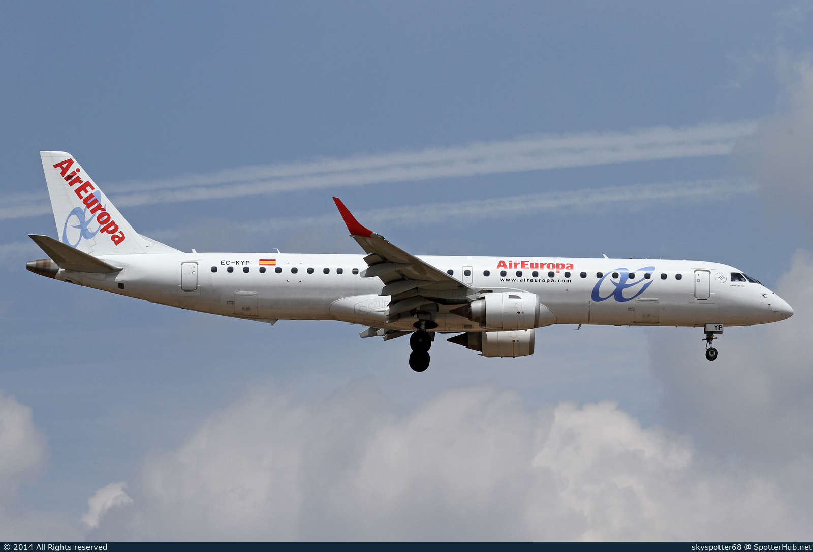 Photo of EC-KYP - Embraer ERJ-195LR operated by Air Europa